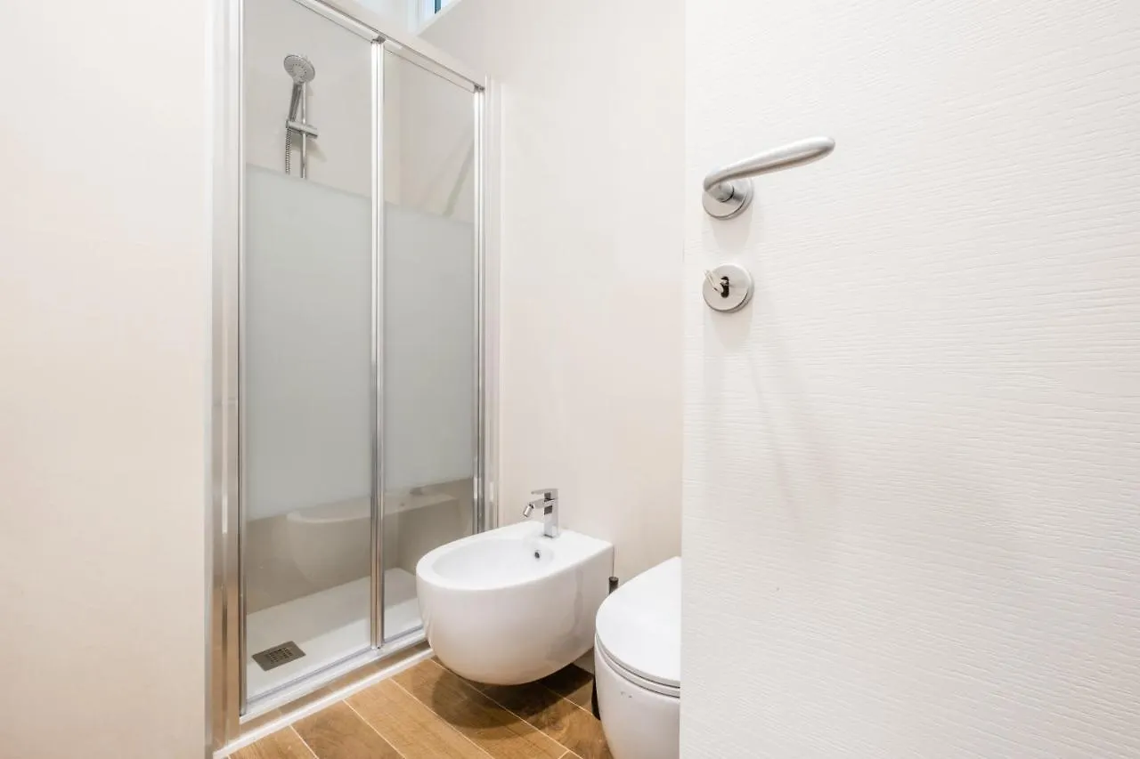 City Life House-Red San Siro & Duomo Apartment Milan